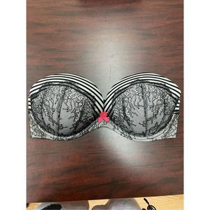 Victoria’s Secret Stripe and Lace Very Sexy Strapless Bra Size 36D